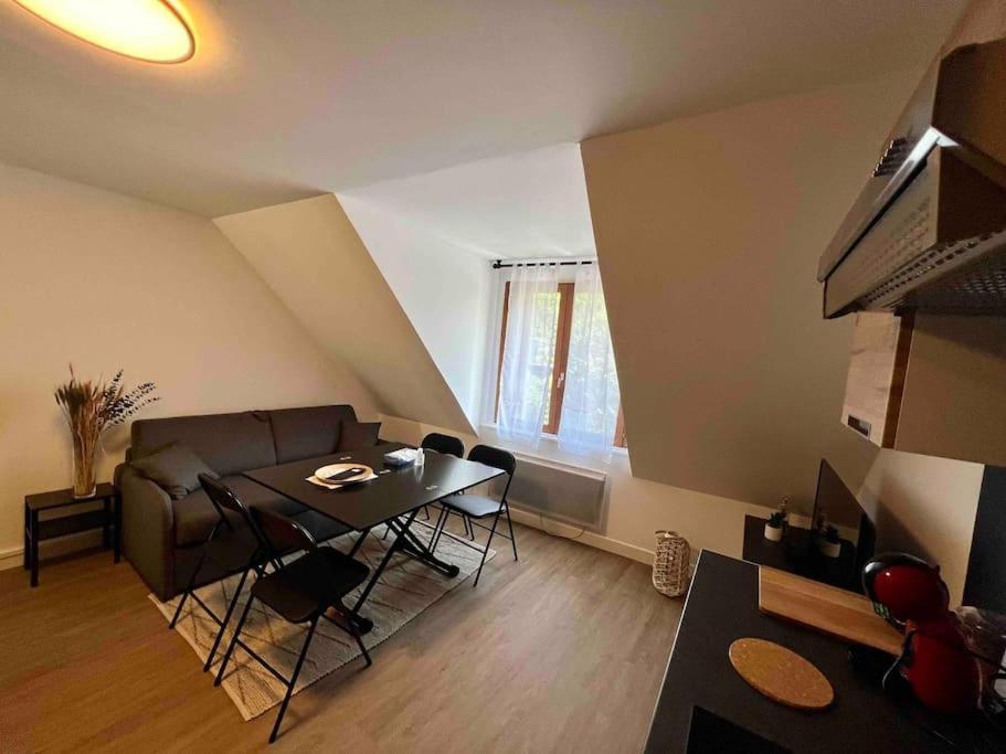Appartement Centre-Ville / 6 Prsn / Bord Du Doubs / Au Pied De La Citadelle Besancon Exterior photo
